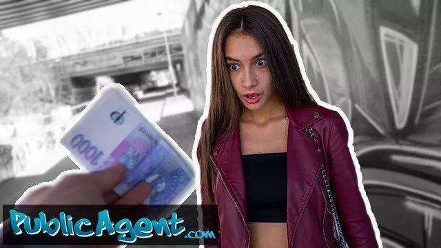 Public Agent - Beautiful Brunette with a Stunning Figure Fucking Outdoors