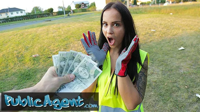Public Agent - Hot Brunette Perpetrator Taken to the Woods for an Outdoors Fuck
